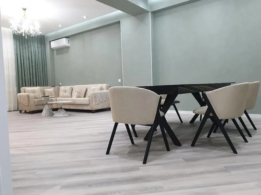 In The City Center Near Us Embassy Bakoe Appartement